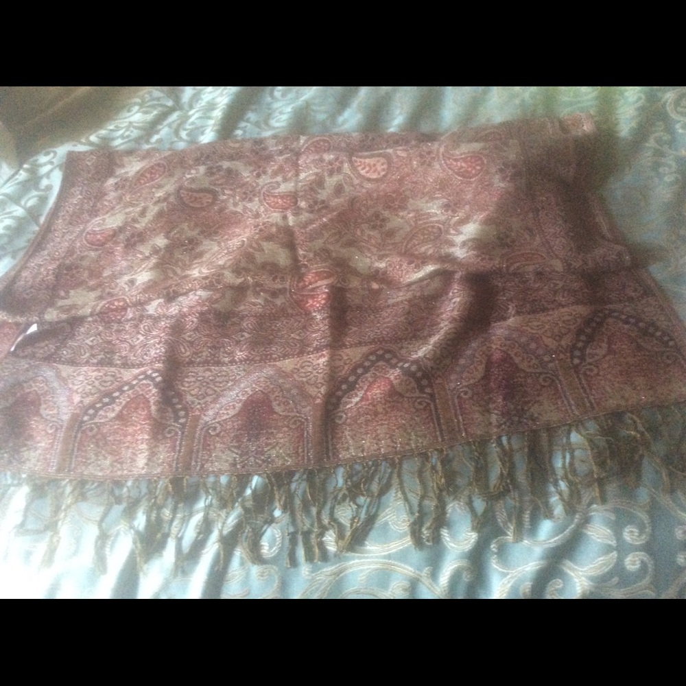 Pashmina. - Picture 2 of 3